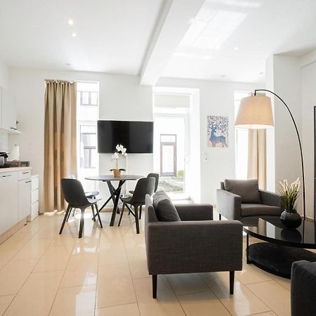 Chic Newly-Renovated Apartment Steps From Subway In Vienna'S Hernals District מראה חיצוני תמונה