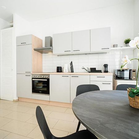 Chic Newly-Renovated Apartment Steps From Subway In Vienna'S Hernals District מראה חיצוני תמונה