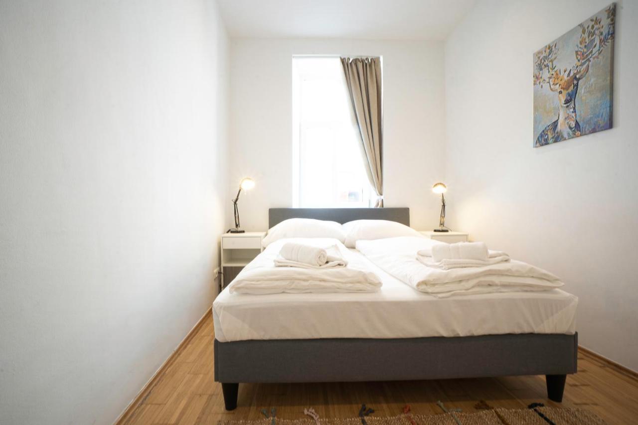Chic Newly-Renovated Apartment Steps From Subway In Vienna'S Hernals District מראה חיצוני תמונה